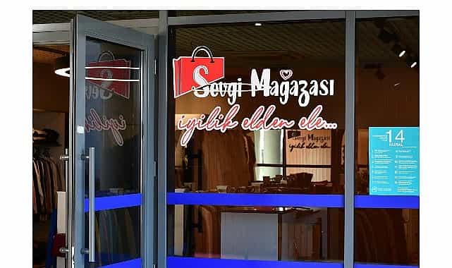 sevgi magazasinda isitan alisveris