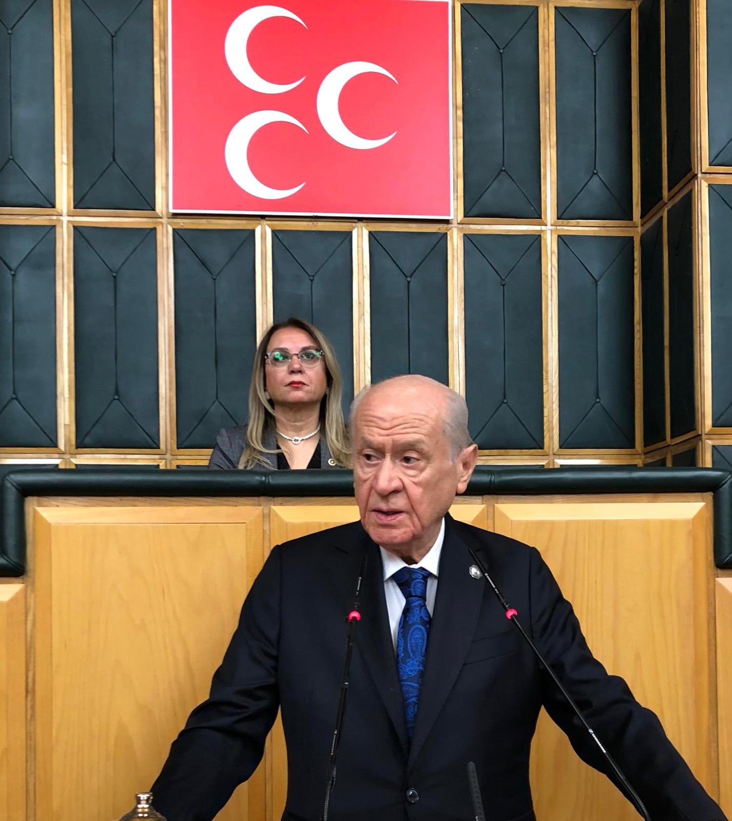 BAHCELI DUNYA ABD DAYATMASINA KARSI AY 1100356 326661
