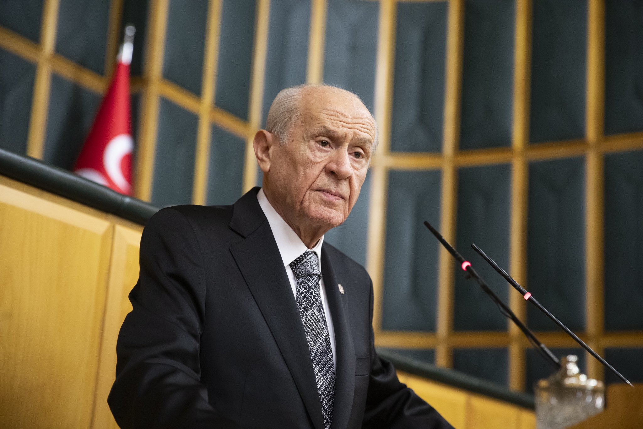 MHP Genel Başkanı Devlet Bahçeli’den Trabzonspor’a Şampiyonluk Tebriği 1 BAHCELI SUCA KARISMAMIS KIM VARSA GELIP 951706 282505