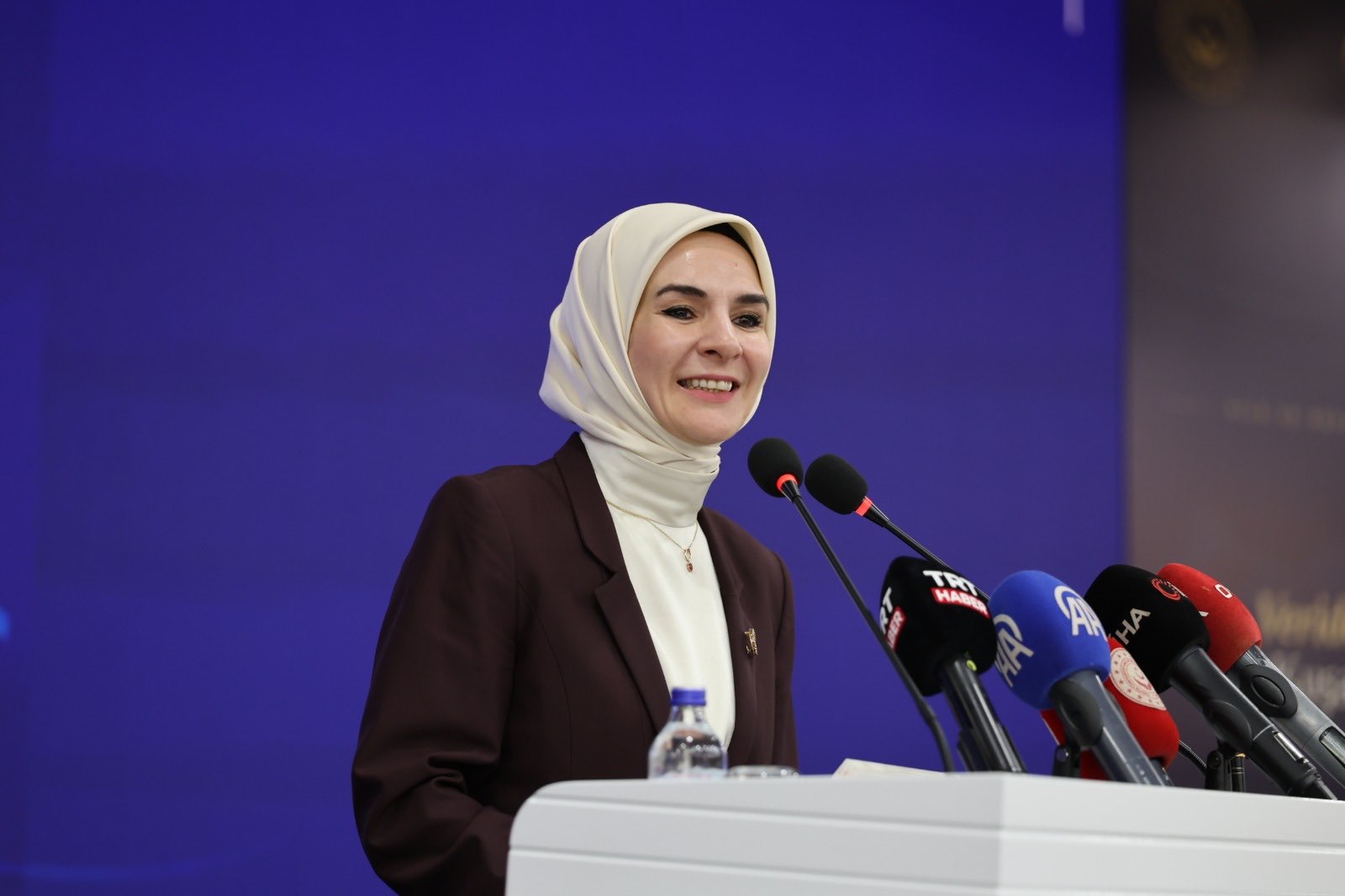 Evde Bakım Yardımı Ödemeleri Başladı: Hak Sahiplerine Toplam 7,1 Milyar Lira 1 BAKAN GOKTAS EVDE BAKIM YARDIMI ODEMELE 1363239 404694
